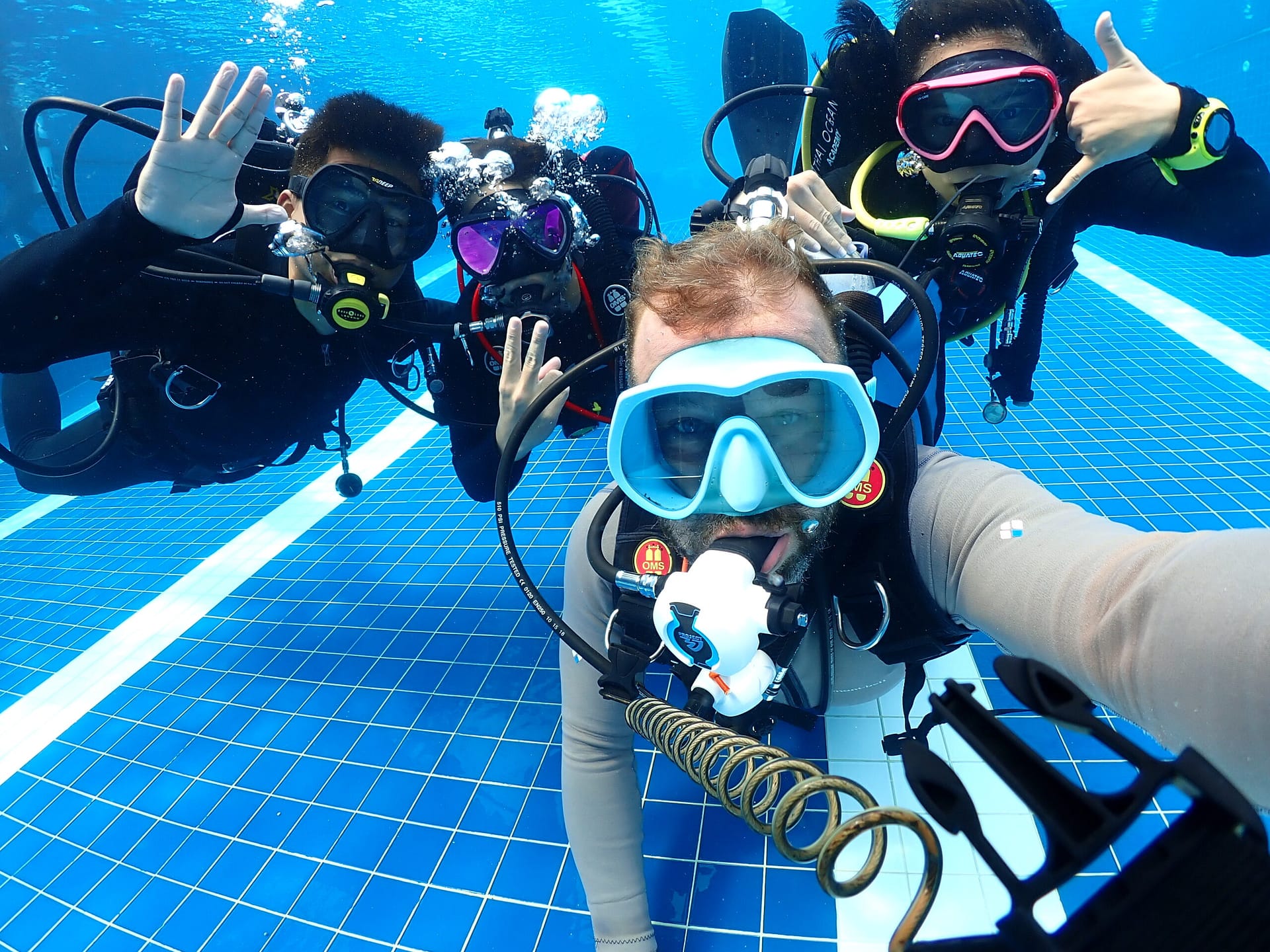 Divers Togethr