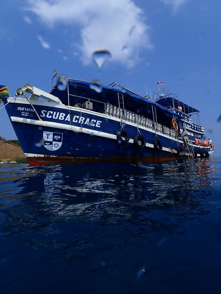 Thai ocean Academy Scuba Grace dive boat pattaya